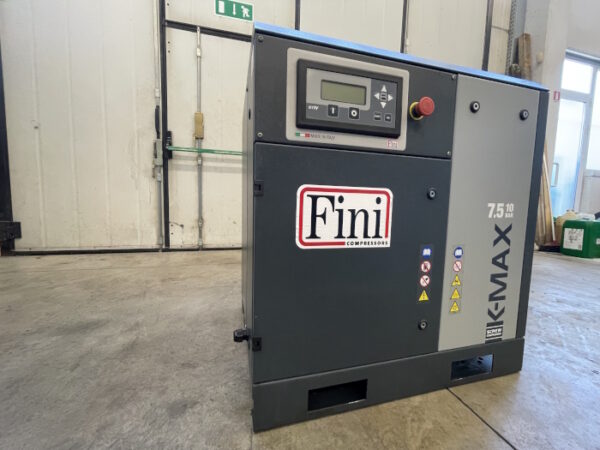 Compressore a vite usato FINI K-MAX 7,5 vista laterale